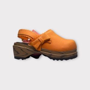 Gymboree Vintage 2007 Orange Platform Clogs